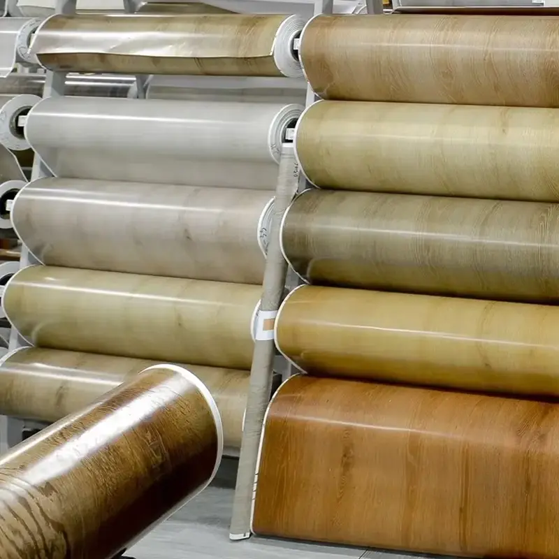 PVC barevné dekorační fólie pro laminování na WPC podlahách: proč jsou pro vaši podlahu tak zásadní